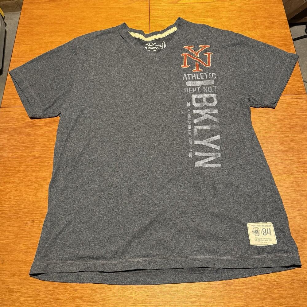 Old Navy Gray T Shirt Premium Athletic Division Brooklyn New York Men’s XL